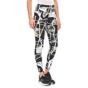 BODY LANGUAGE Patterned Leggings